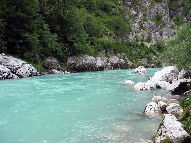Бирюзовая река Соча, фотография