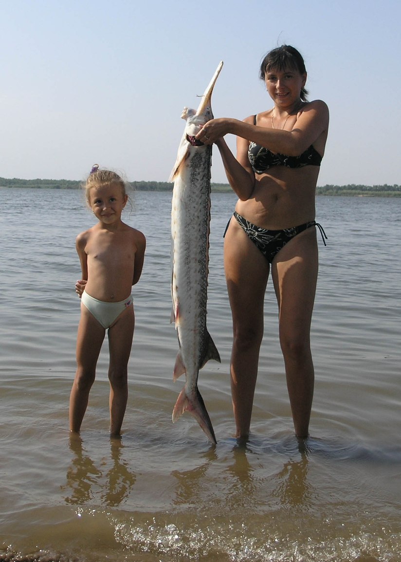 Рыбачки, девушки на рыбалке, фотография