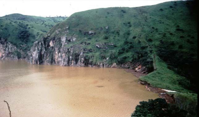 Озеро-убийца Ньос (Ниос) в Камеруне , фотография