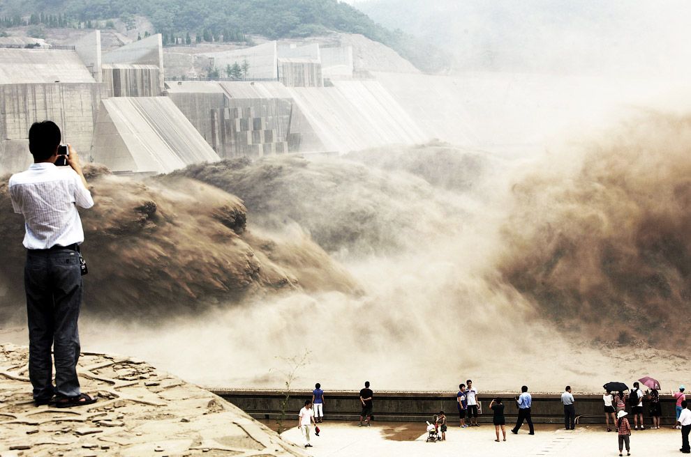 Грандиозное зрелище на реке Хуанхэ, фотография