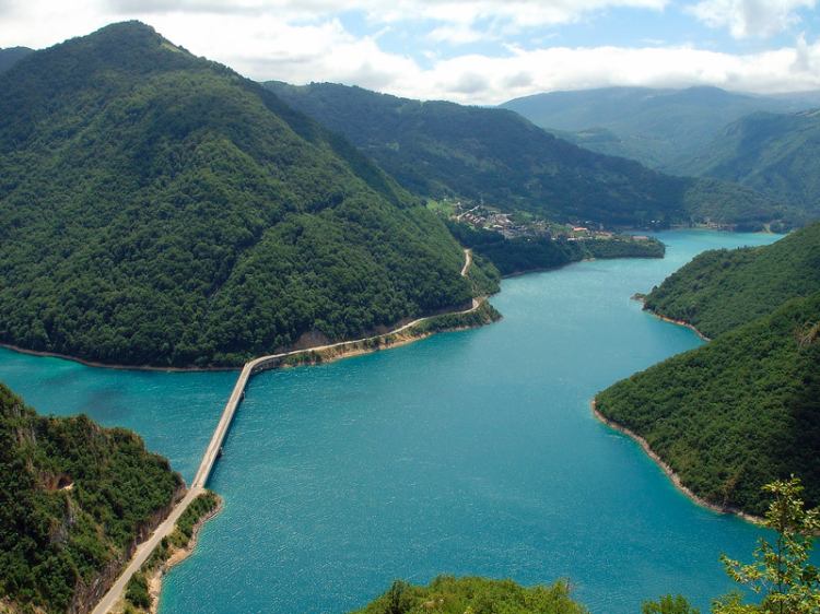 Каньон реки Пива в Черногории, фотография
