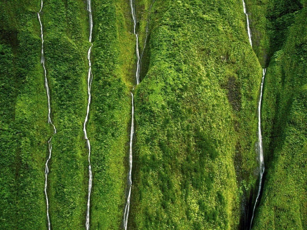 Водопад Хонокохау в Мауи, Гавайи, фотография