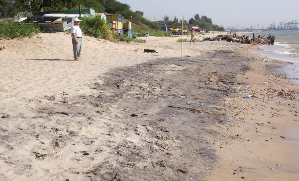 После бури на пляжах Азовского моря появились радиоактивные пески