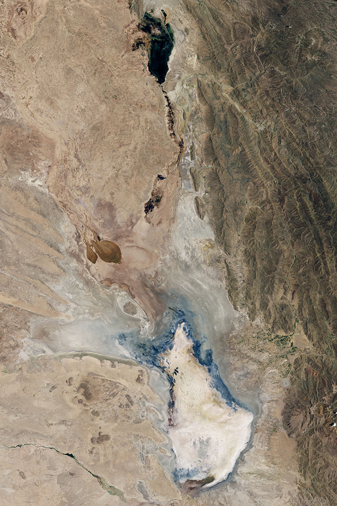 Второе по величине озеро Боливии полностью высохло за три года