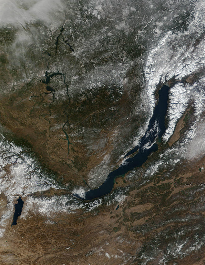 Чрезвычайная ситуация на озере Байкал: уровень воды резко уменьшился