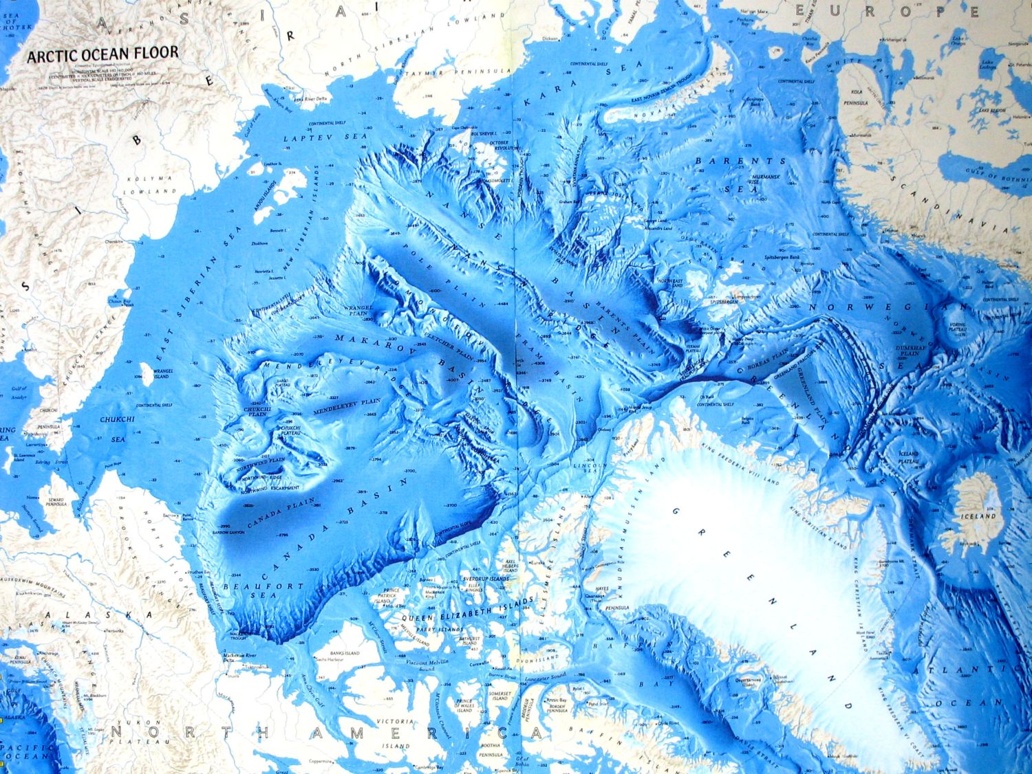 Рельеф дна Северного Ледовитого океана