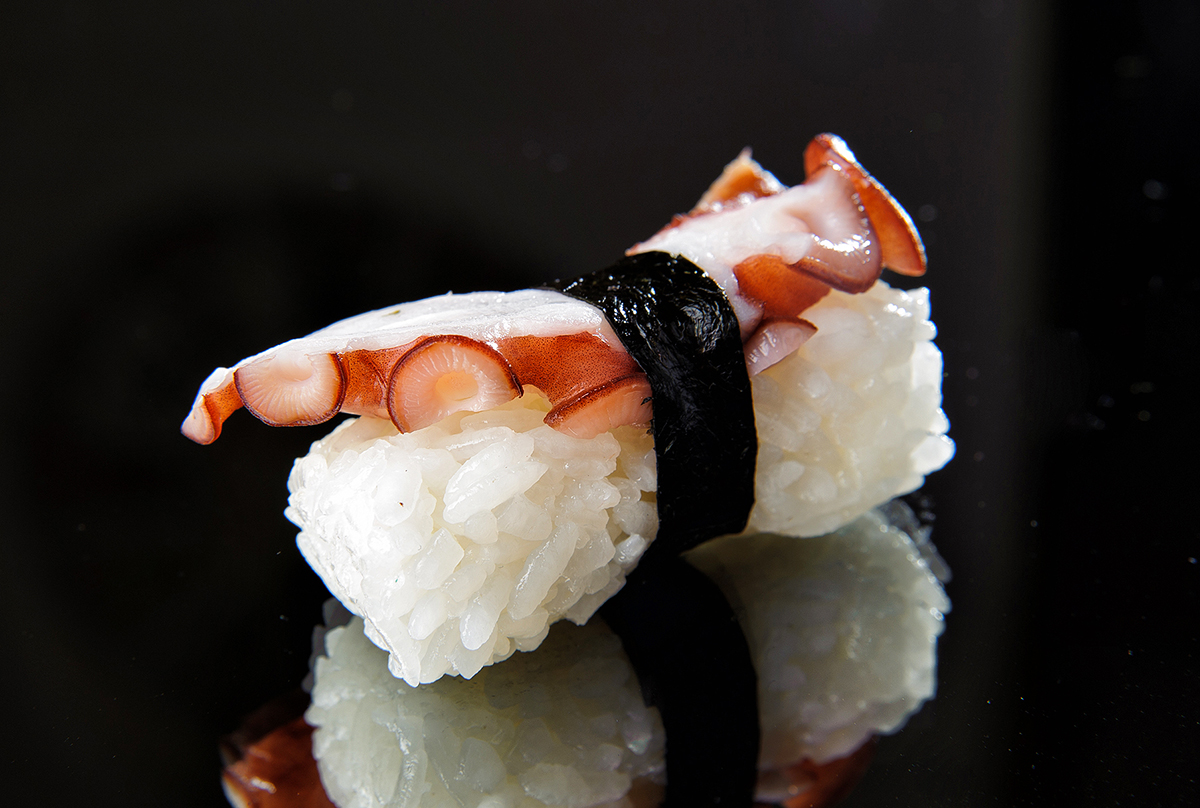 Фотография «Суши-нигири с осьминогом (Тако)»